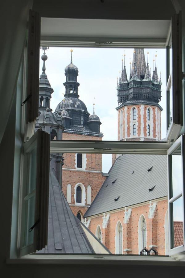 Small Market Square - Old Town Krakow Exterior photo